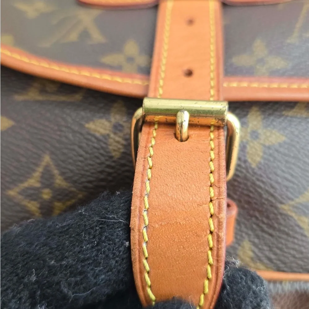 Louis Vuitton Monogram Canvas Crossbody Bag - Brown/Tan
